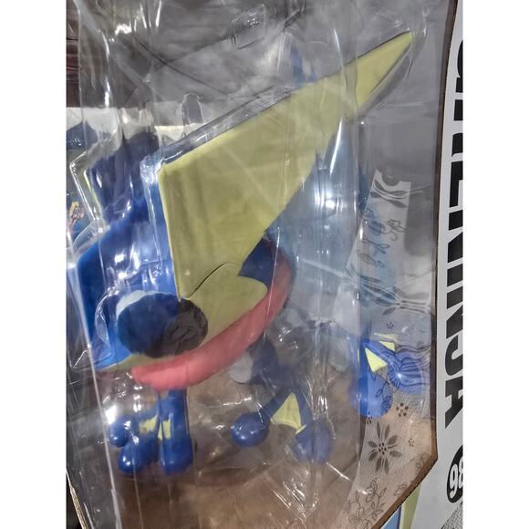 NIB Funko Pop! Games Pokémon Greninja #980 - Picture 13 of 15